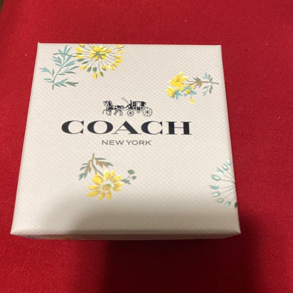 Never worn i want to get rid of these ASAP - Picture 3 of 3